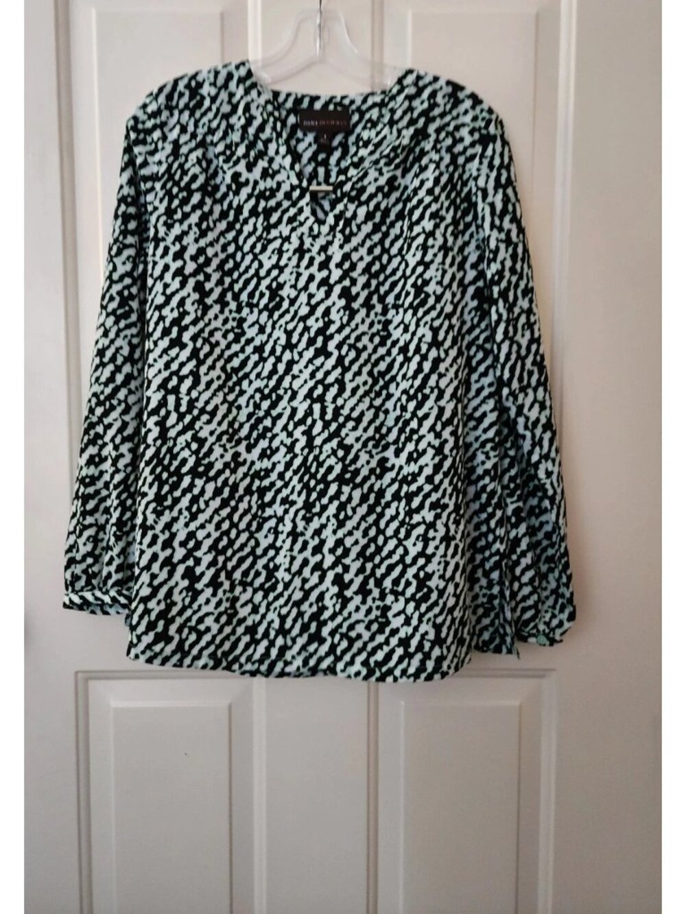 Dana Buchman Geometric Print Stretch Size Small Blouse